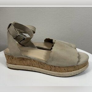 GUC Marc Fisher Faitful Espadrille Scalloped Edge Sandals - Women's 10M